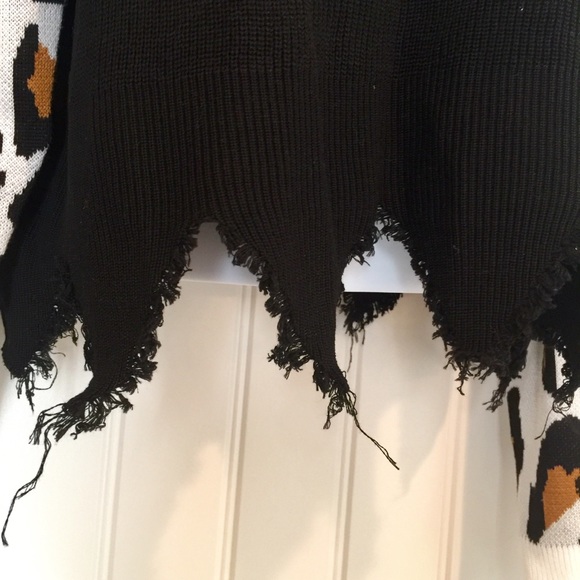 Shein black leopard sleeve raw hem sweater New M - Picture 6 of 8